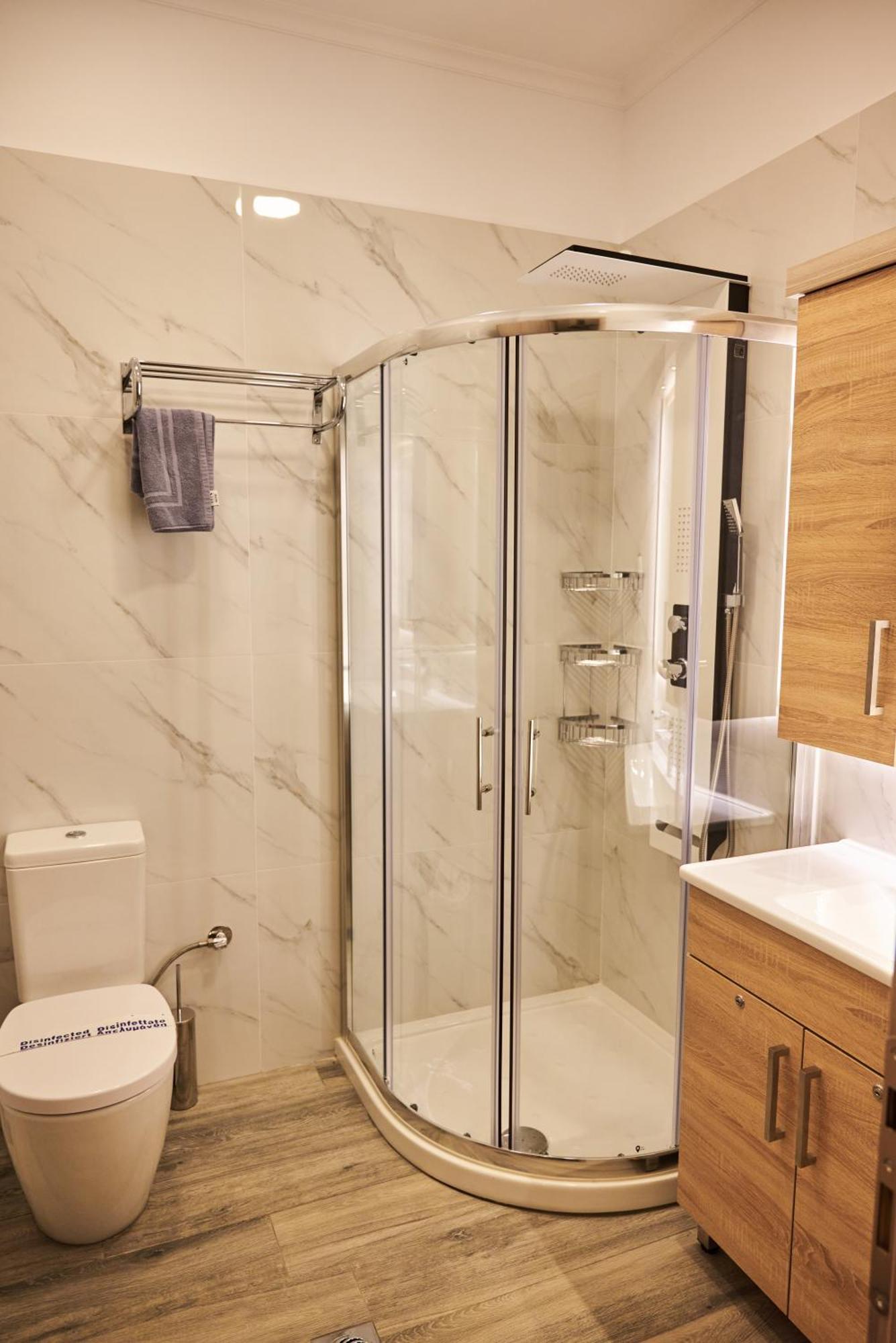 Apartment Famissi 1