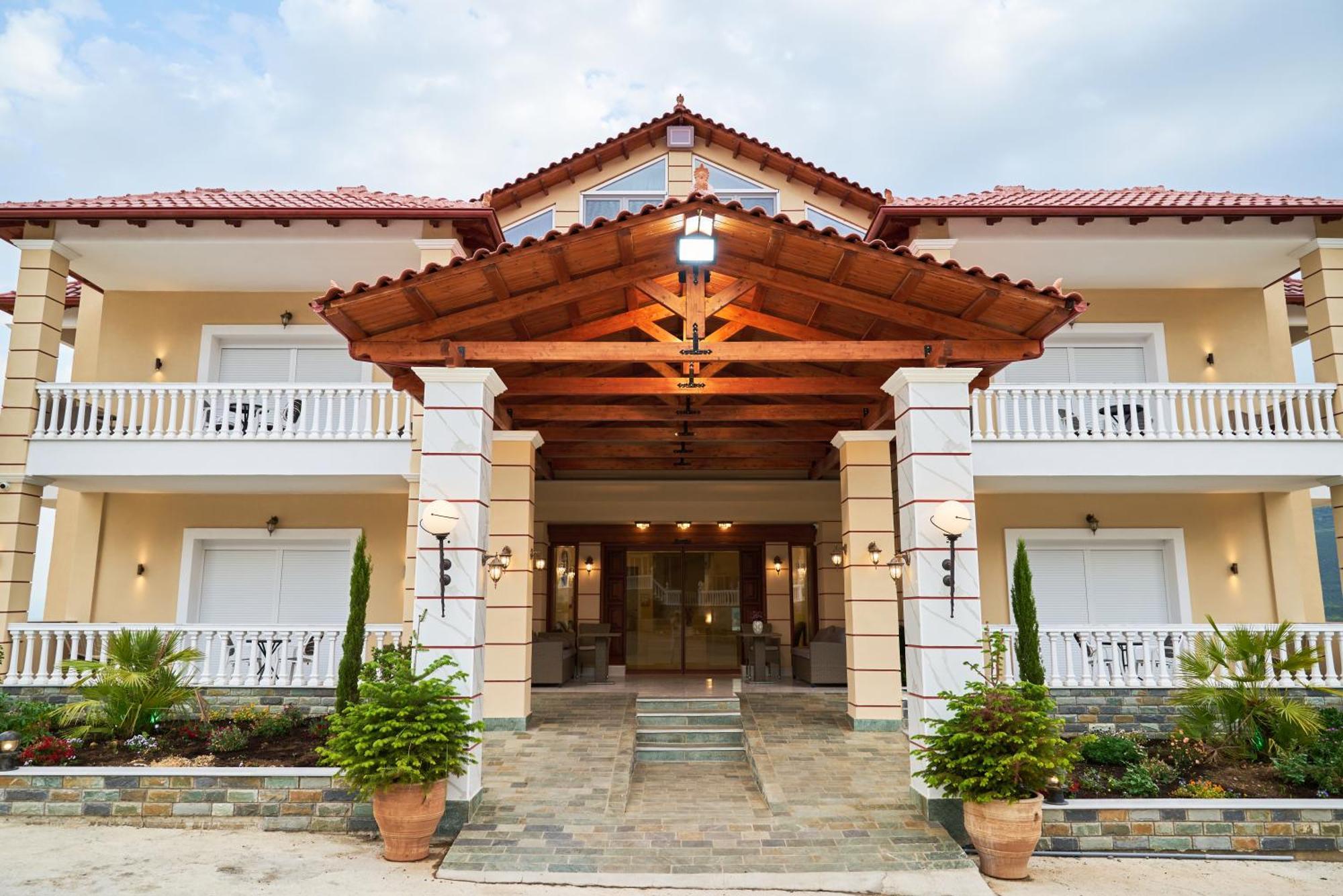 Apartment Famissi 1