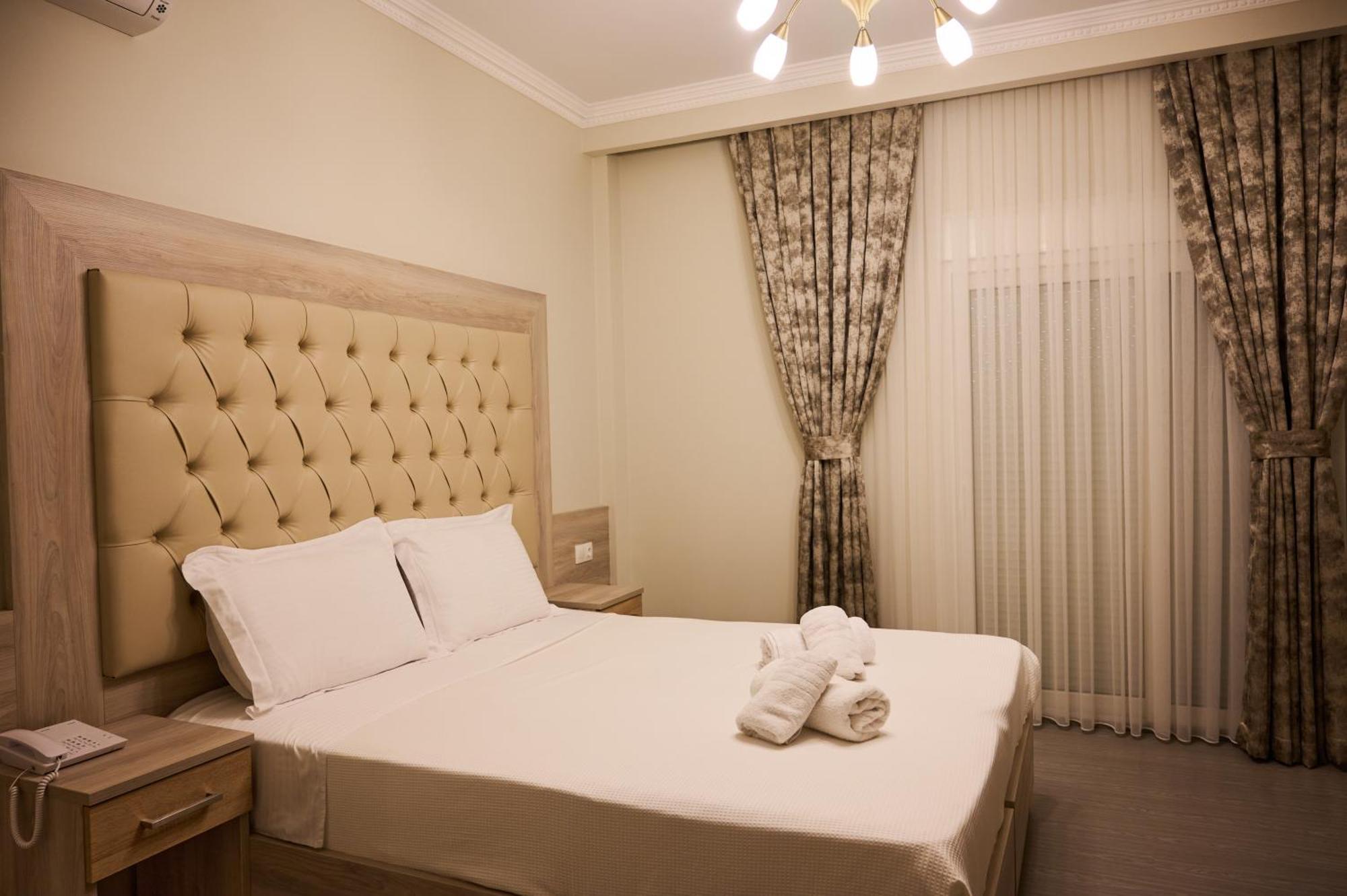 Apartment Famissi 1 *